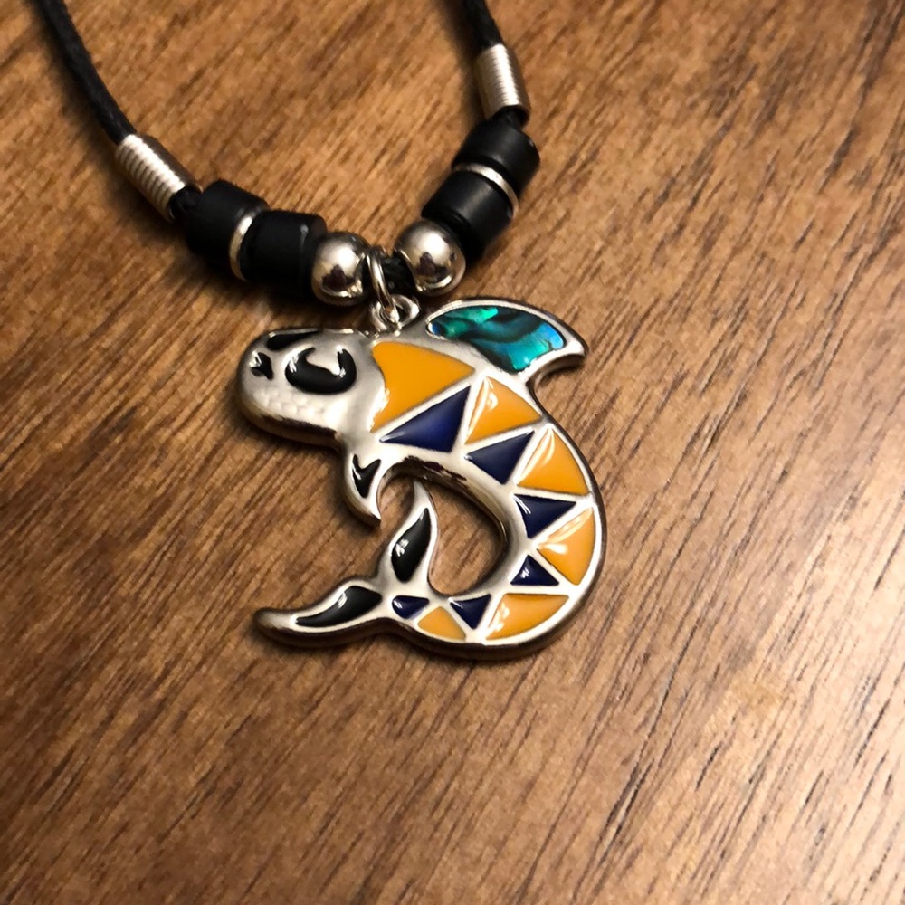 🆑 3/$12 NWT TRIBAL COY NECKLACE